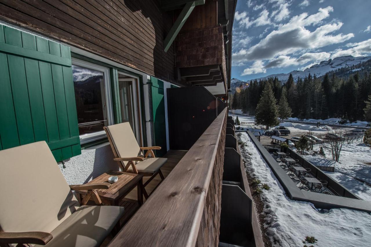 Hotel Ciasa Salares San Cassiano  Eksteriør bilde