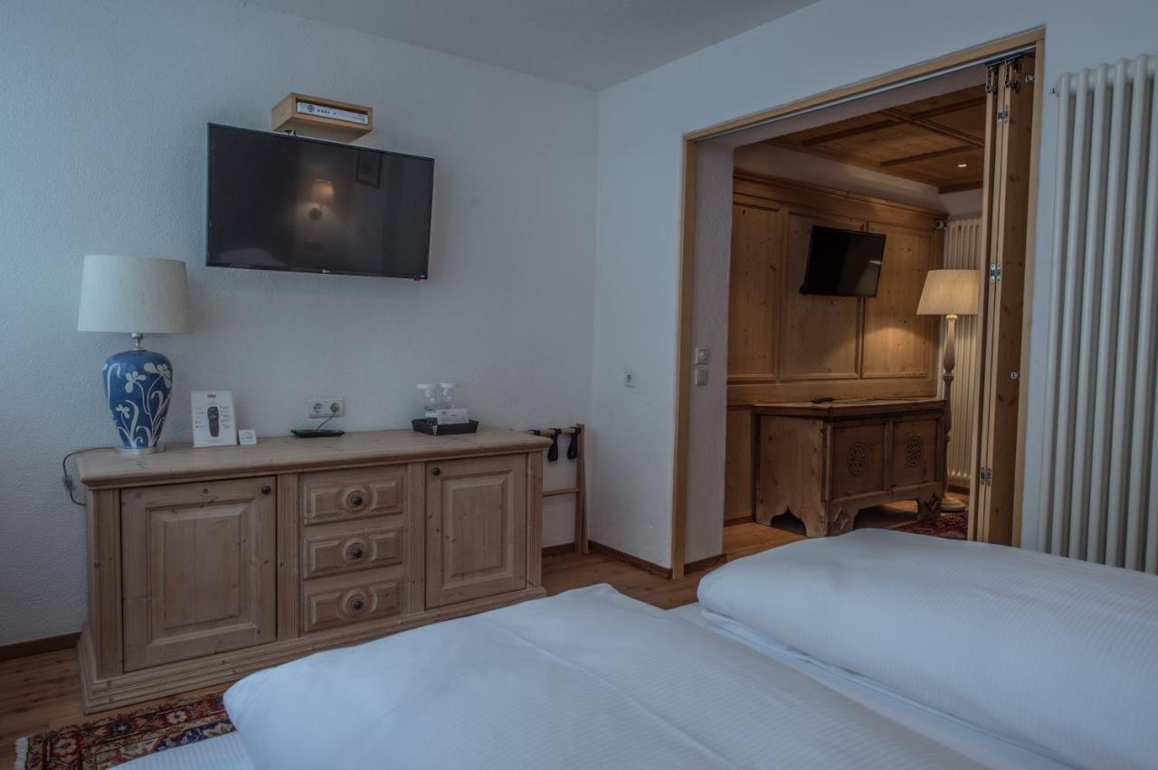 Hotel Ciasa Salares San Cassiano  Eksteriør bilde