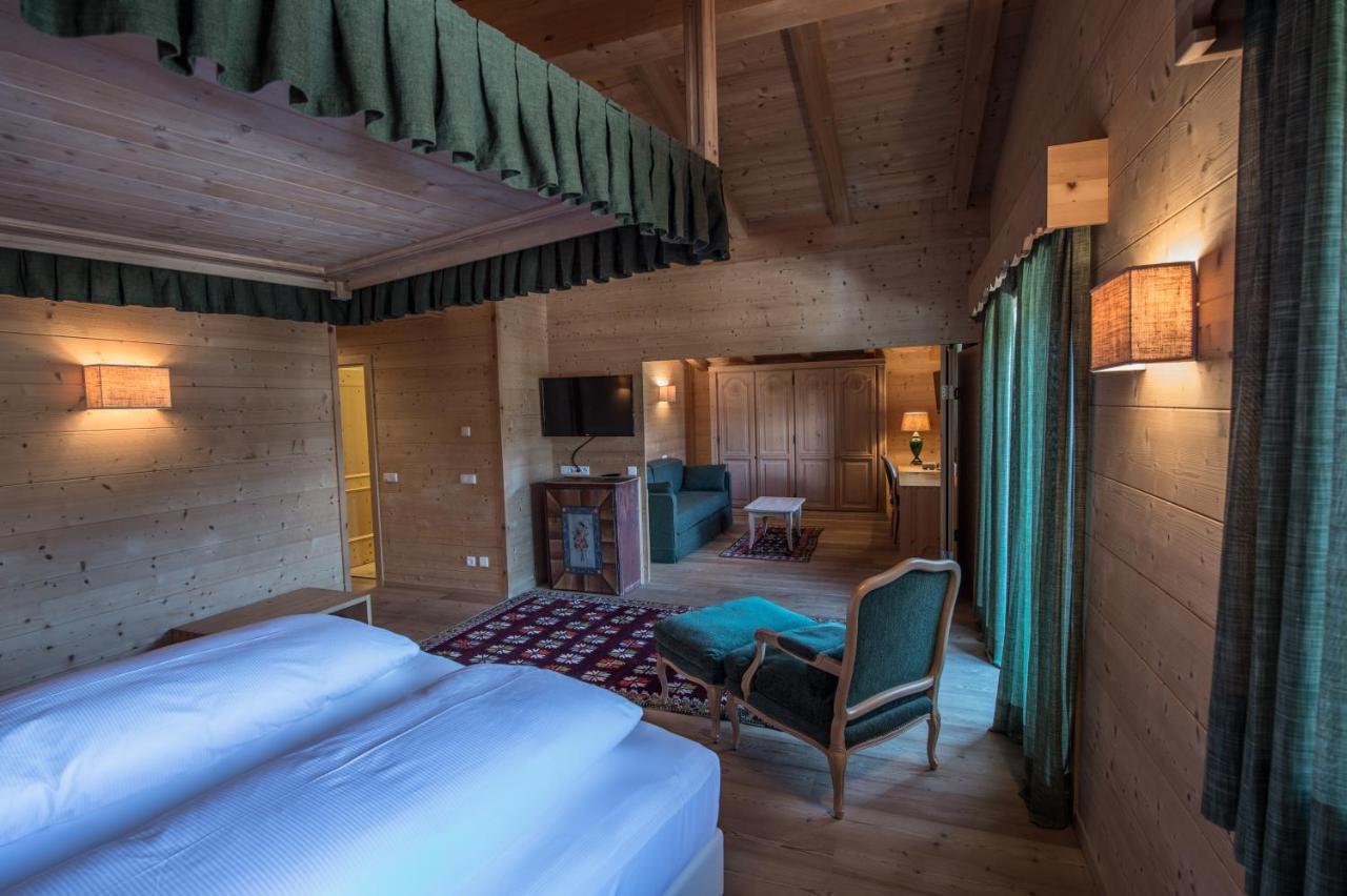 Hotel Ciasa Salares San Cassiano  Eksteriør bilde