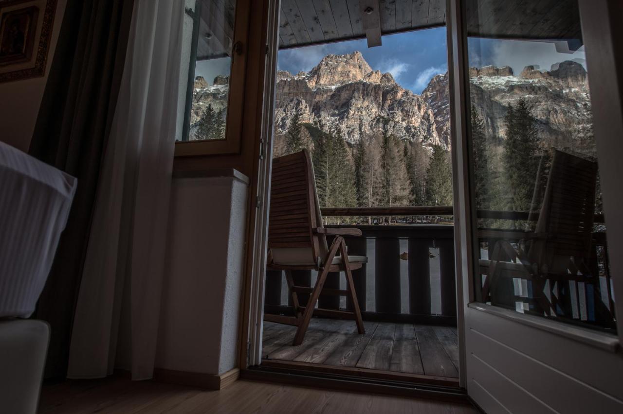 Hotel Ciasa Salares San Cassiano  Eksteriør bilde