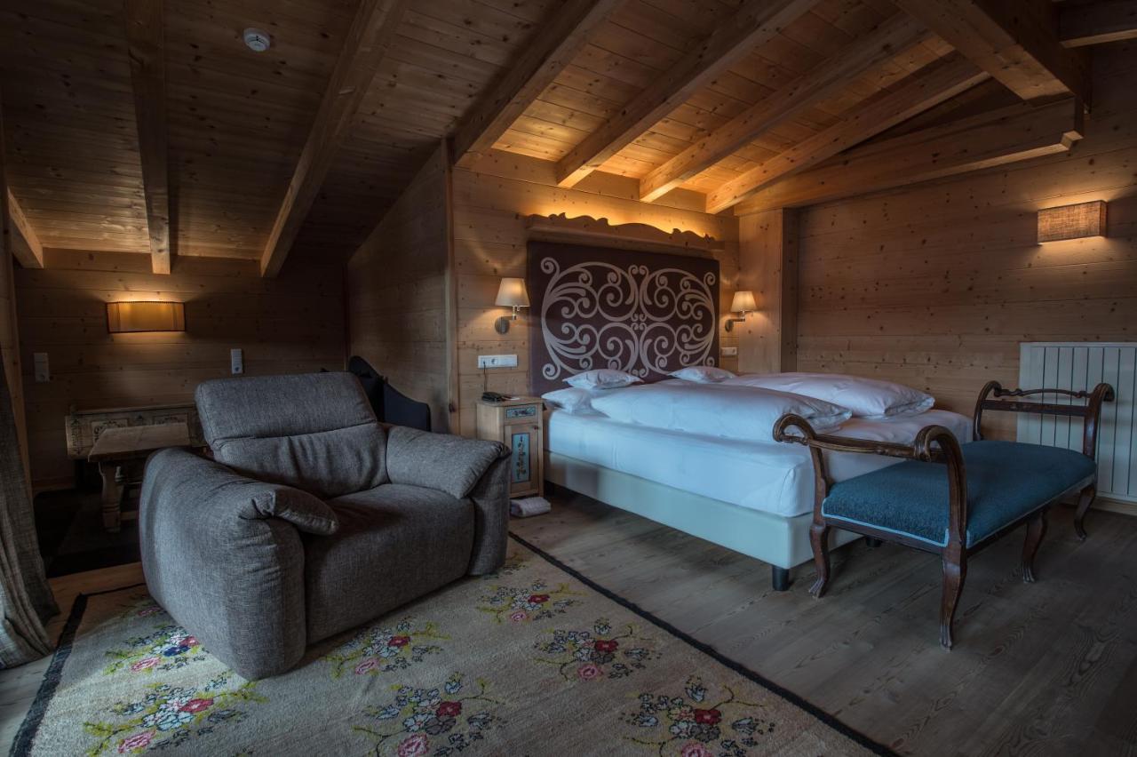 Hotel Ciasa Salares San Cassiano  Eksteriør bilde