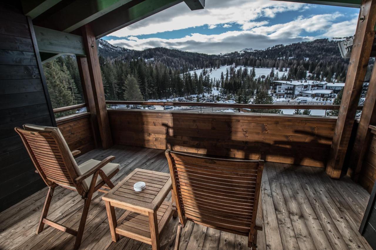 Hotel Ciasa Salares San Cassiano  Eksteriør bilde