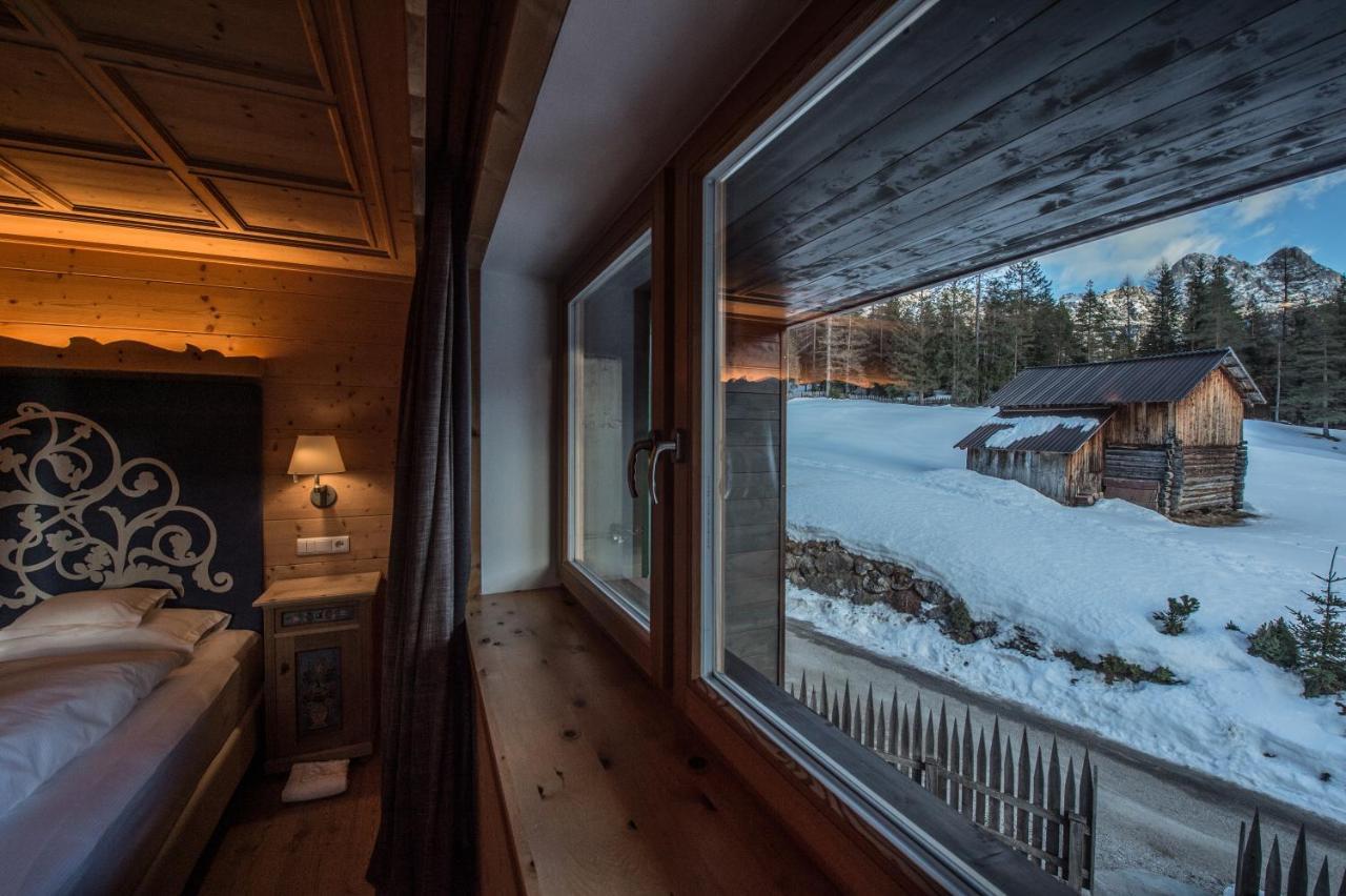 Hotel Ciasa Salares San Cassiano  Eksteriør bilde